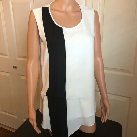 Mossimo Supply Co. Tops - NWT Sleeveless White & Black Tunic Top